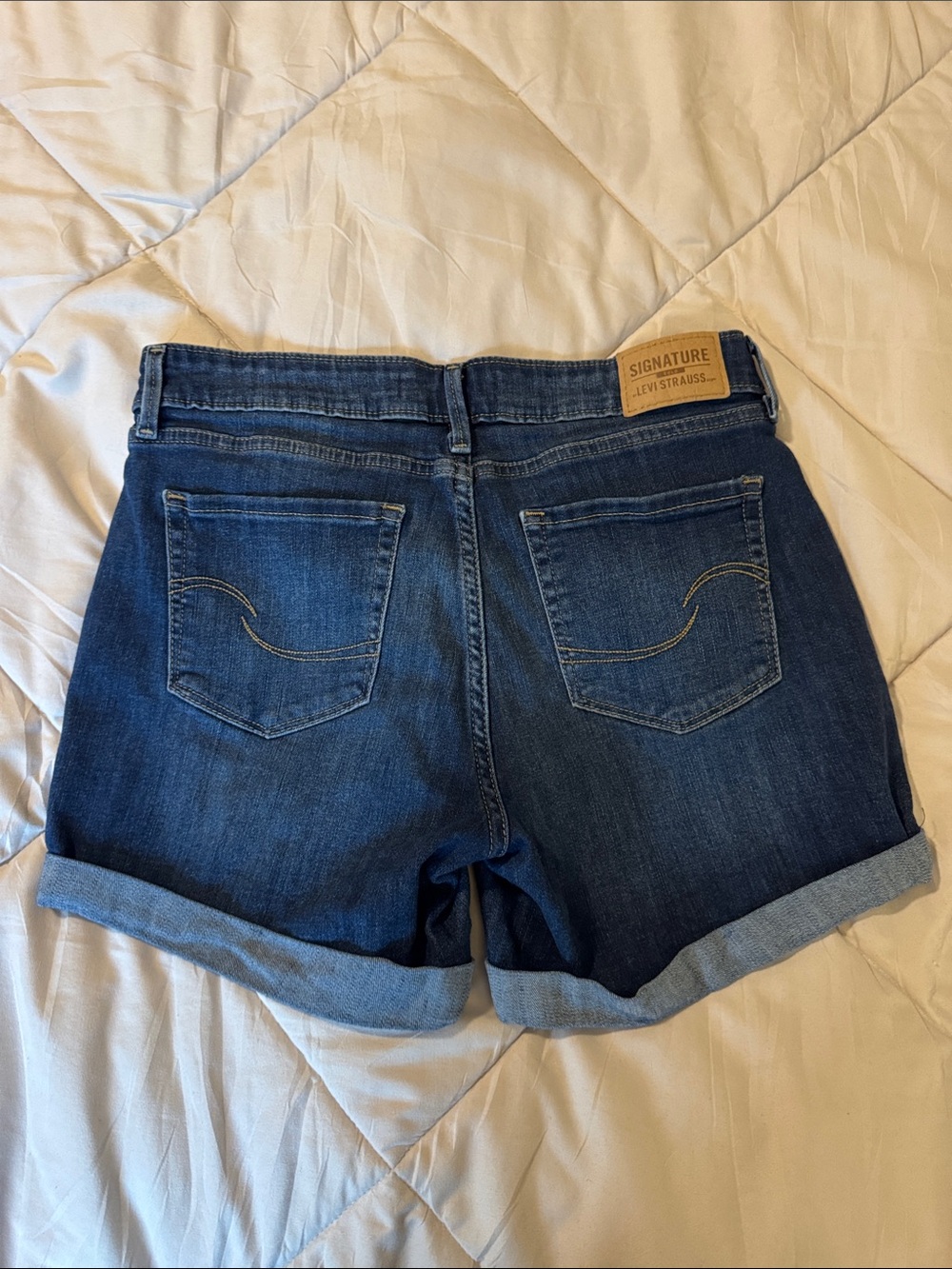 Signature Gold Levi Strauss Mid-rise Shorts Size 8 - Picture 5 of 7